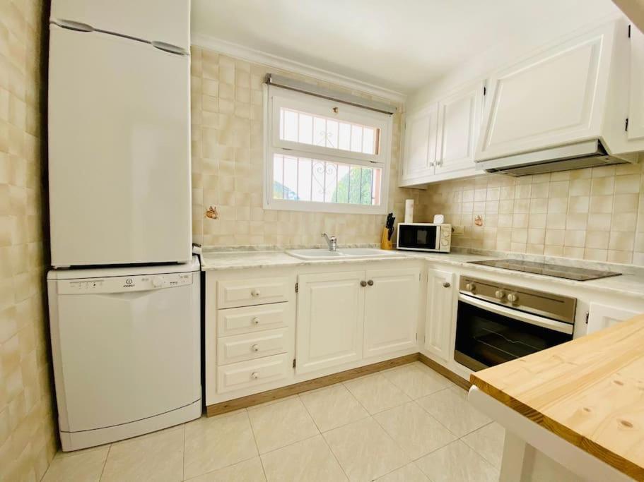 Villa With Private Pool And Close To The Beach Calp Extérieur photo